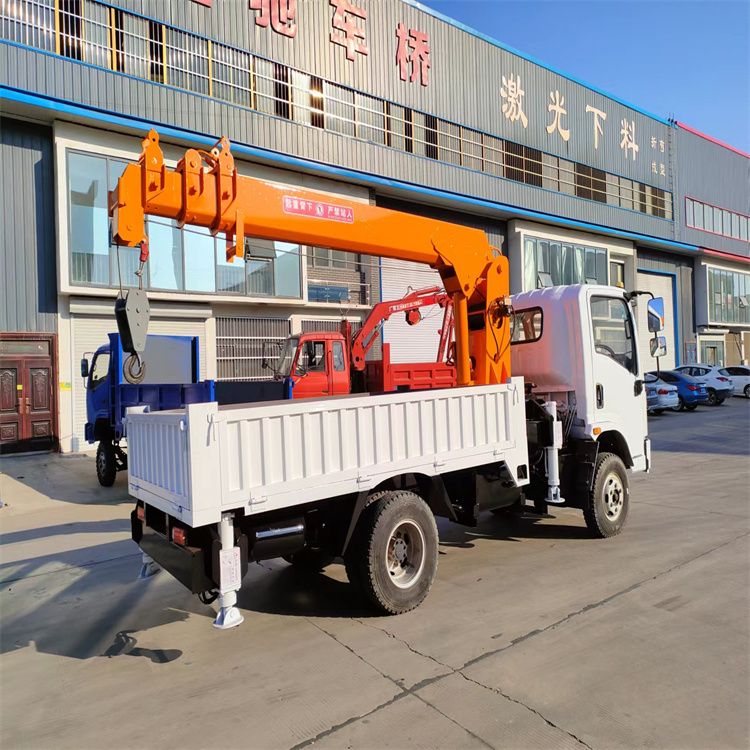 大同市三轮随车吊定制 农用改装机自备吊中瑞长期出售